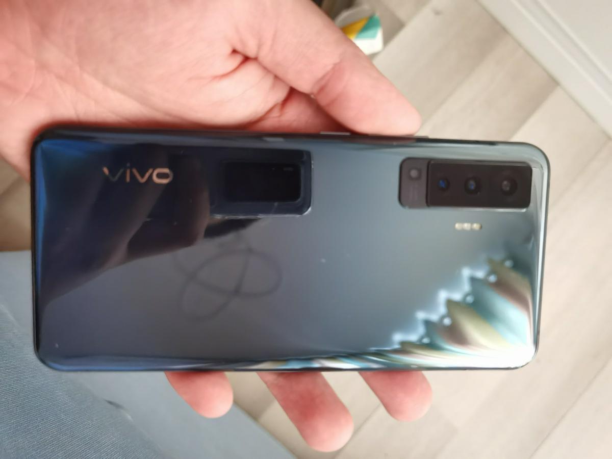 vivox50手机黑镜图片