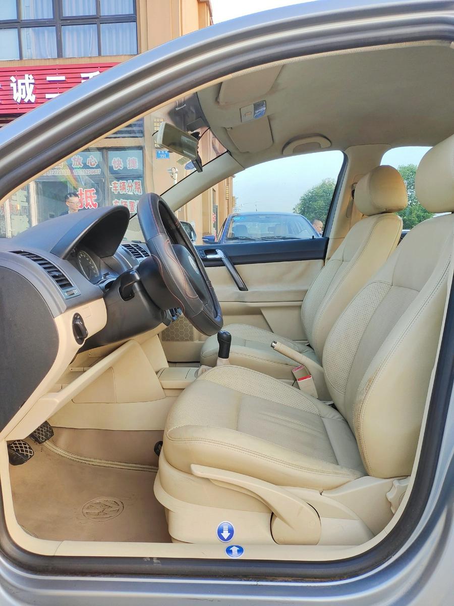 大众polo2022款三厢报价及图片 113302kvv1fxvv8ufxpz0f.jpg