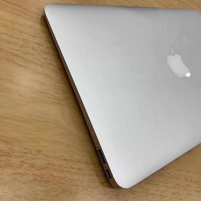 苹果笔记本macbook air11寸